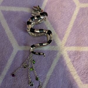 Beetlejuice Sandworm Metal Claw Hair Clip